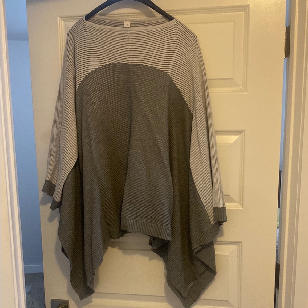 NWOT Lululemon Gray Ribbed Textured Poncho Cape Sweater Cotton Yak OS M L Knit